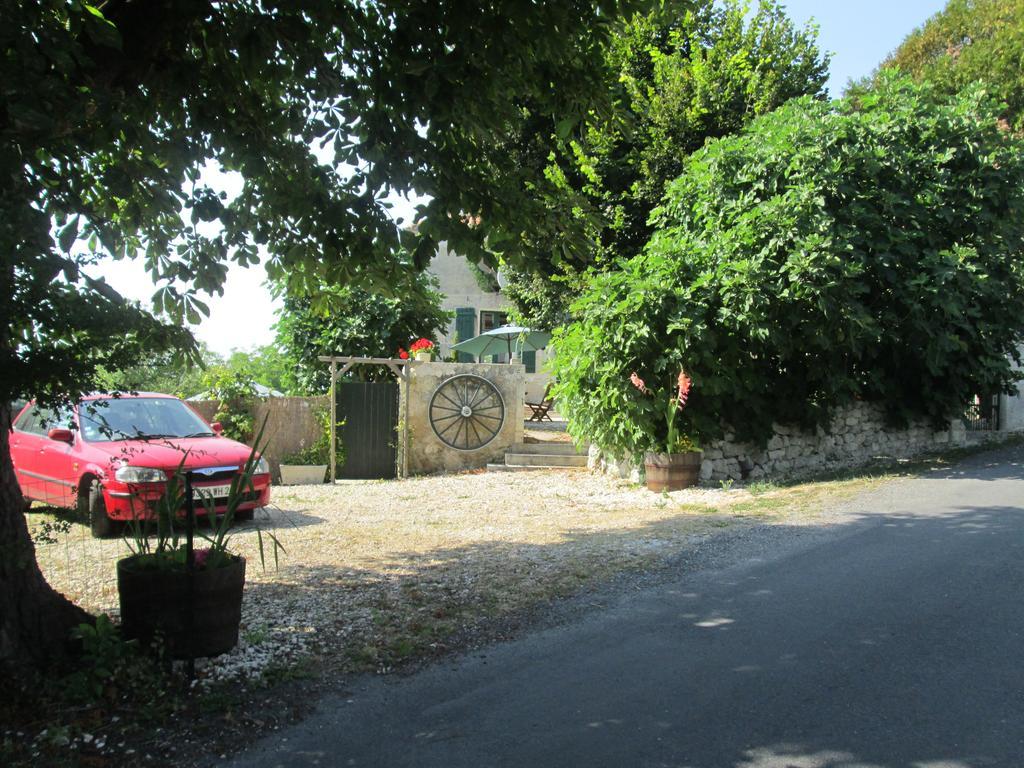 Le Petit Lavoir Saint-Paul-Lizonne Buitenkant foto