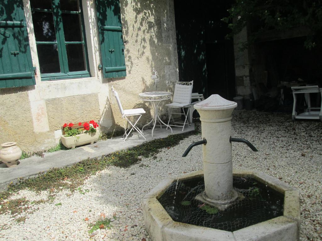 Le Petit Lavoir Saint-Paul-Lizonne Buitenkant foto