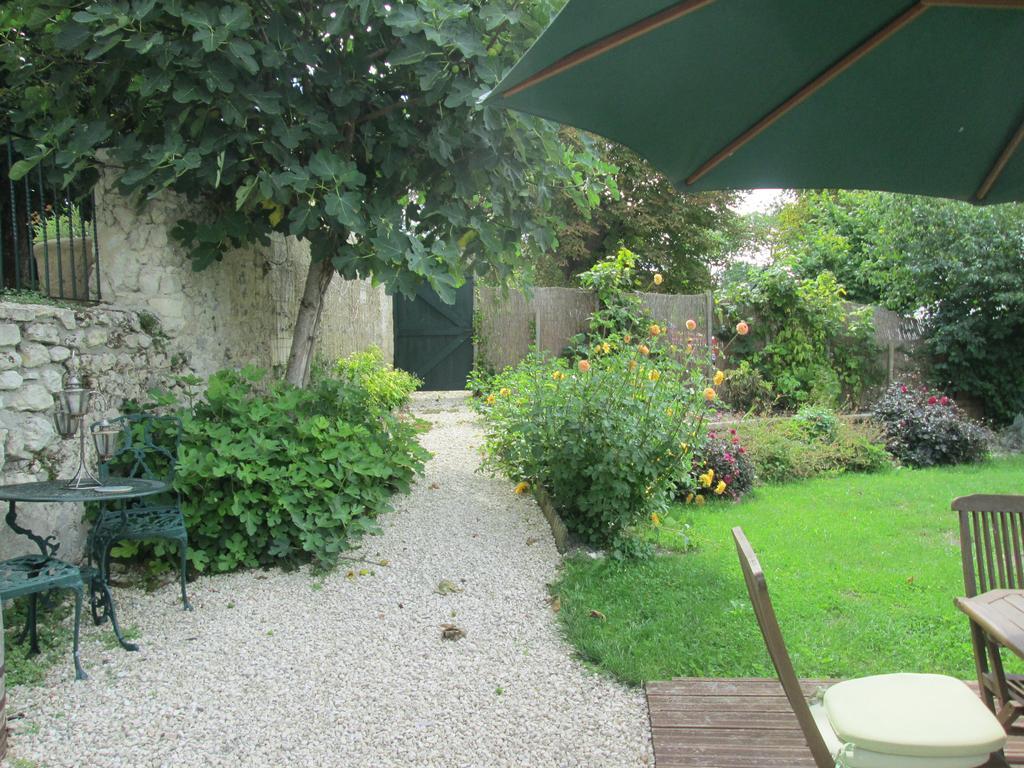 Le Petit Lavoir Saint-Paul-Lizonne Buitenkant foto