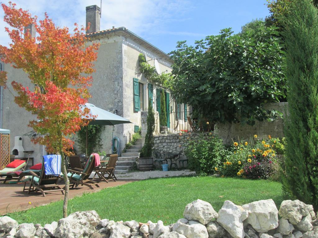 Le Petit Lavoir Saint-Paul-Lizonne Buitenkant foto